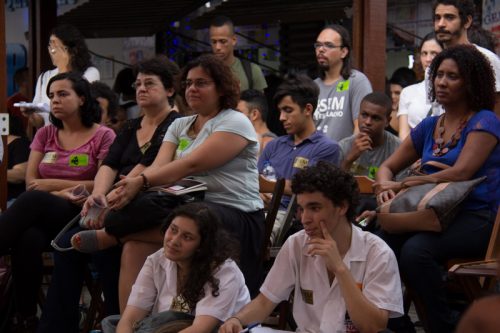 Roda de debate sobre desmilitarização 