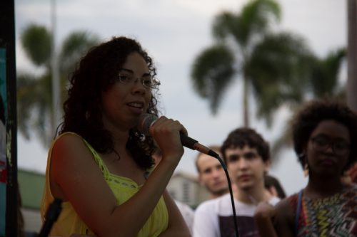 Gizele Martins, roda de debate sobre desmilitarização 