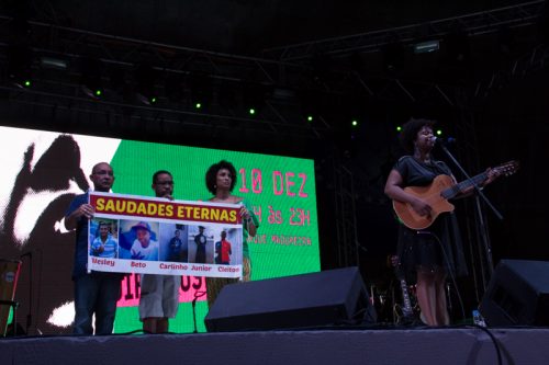 Protesto contra a chacina de Costa Barros