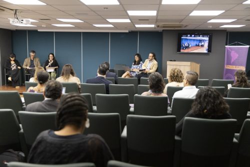 Parte da mesa de lançamento do relatório (foto: Myke Sena/DPU)